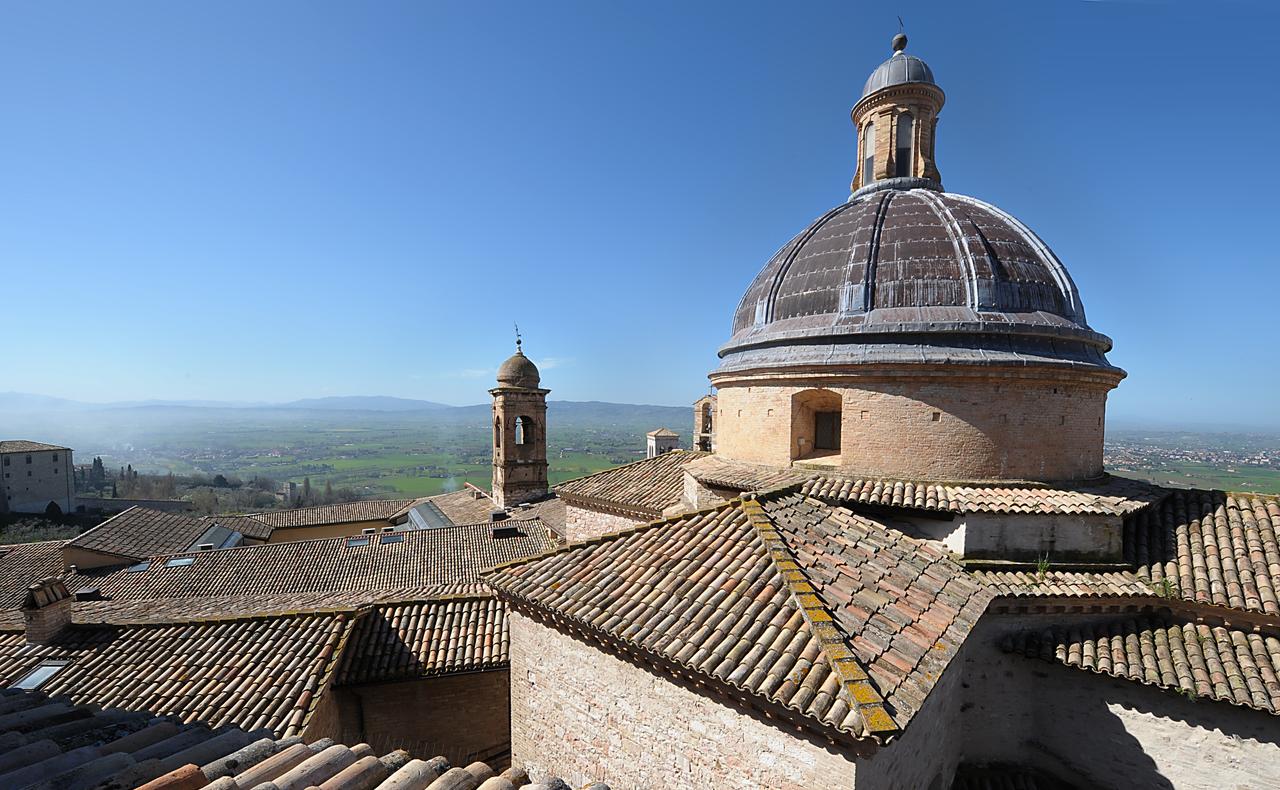 Das Hotel Alexander in Assisi mit seinem malerischen Ausblick